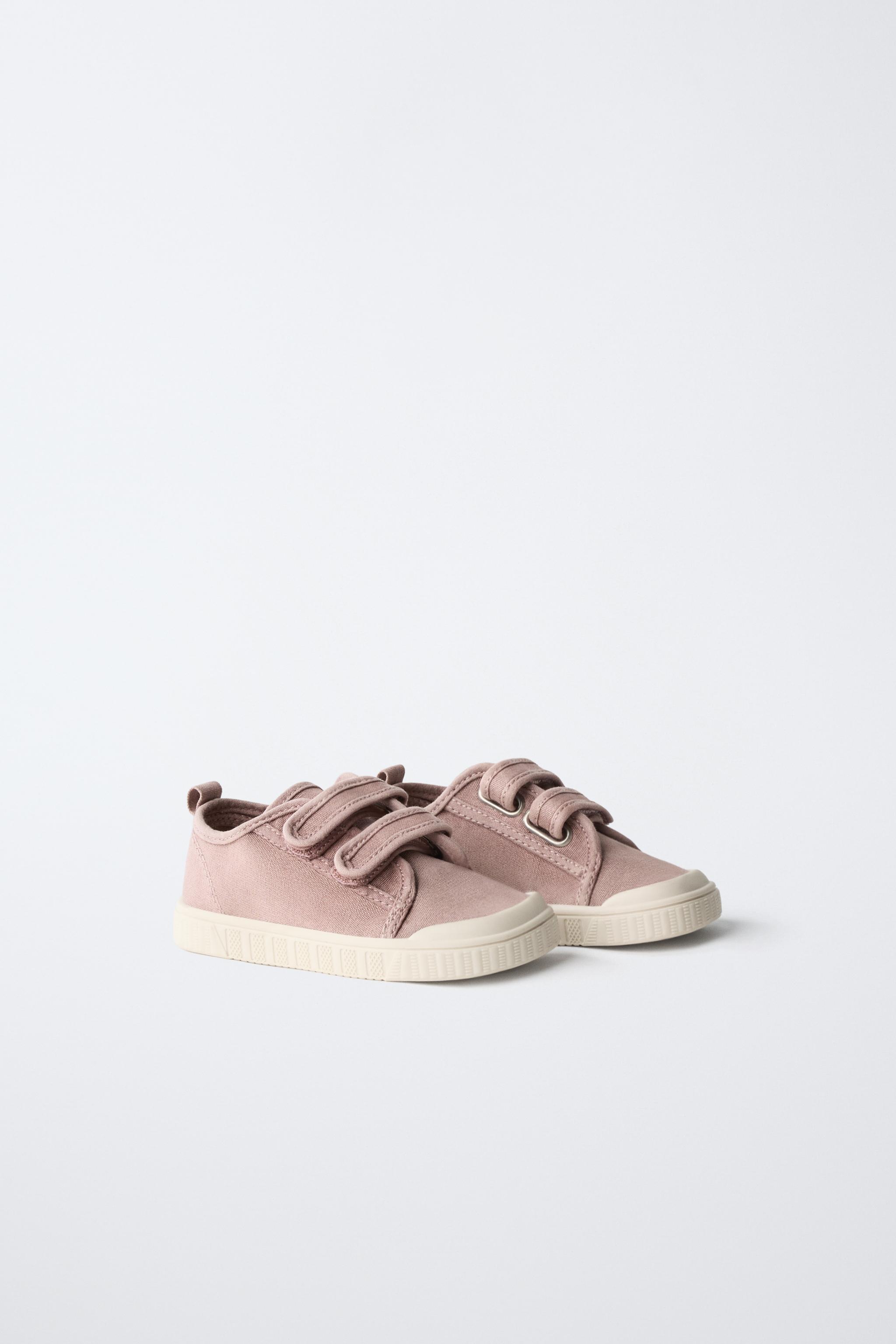 BAREFOOT SNEAKERS